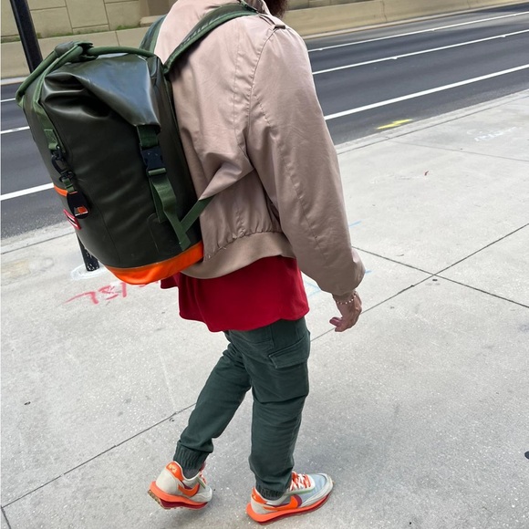 Meet your Posher, Pedro - Picture 1 of 1